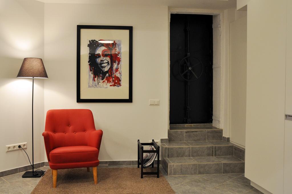 Bomb Shelter Apartment Wilno Pokój zdjęcie